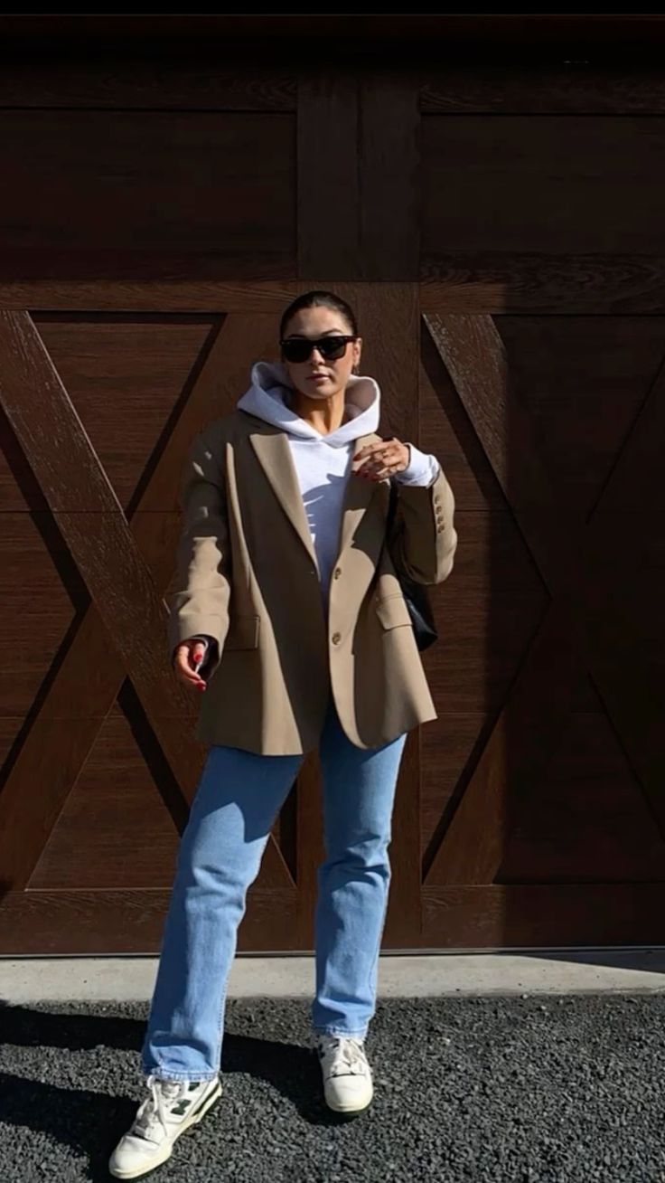 Oversized Outfit dan Alasan Banyak Orang Menyukainya